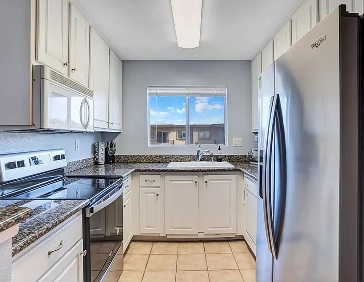 El Cajon House: 620 E Lexignton Ave #16