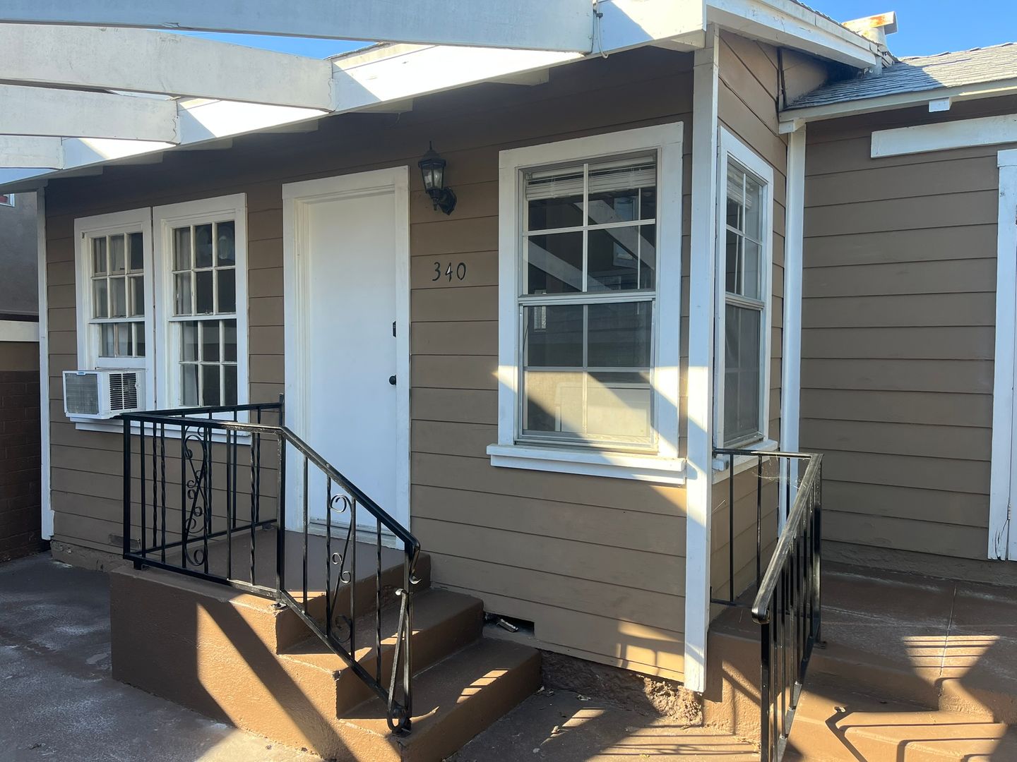 Vista Apartment: 330-40 Hillside Terrace