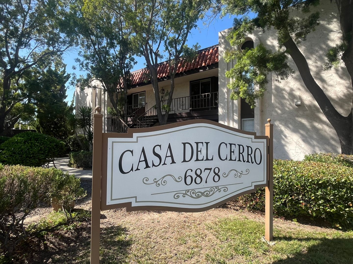 San Diego House: 6878 Navajo Rd #20