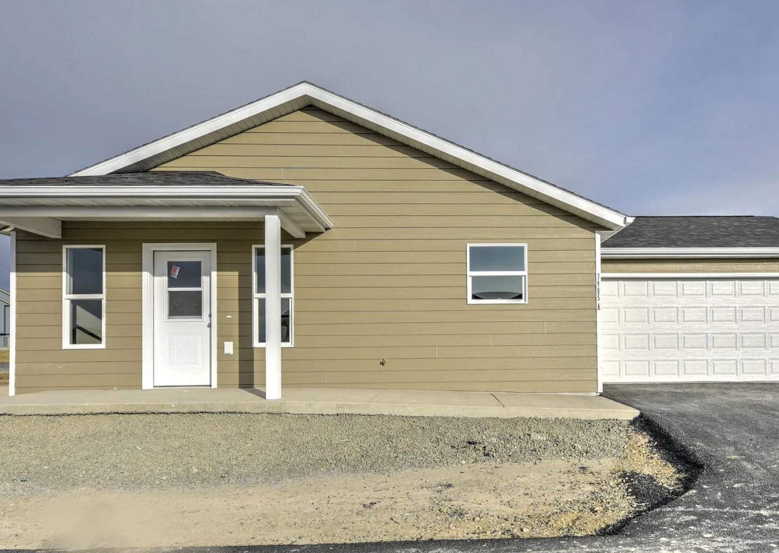 Helena Apartment: 7985 Avocet Dr.