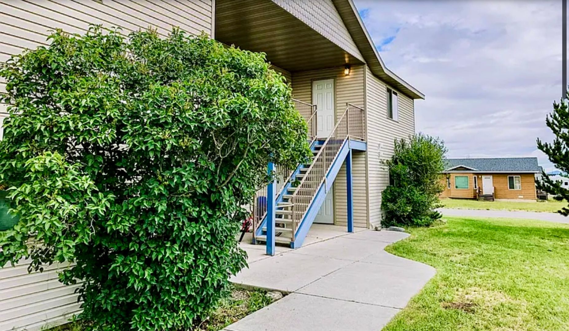 East Helena Apartment: 809 East Riggs St.