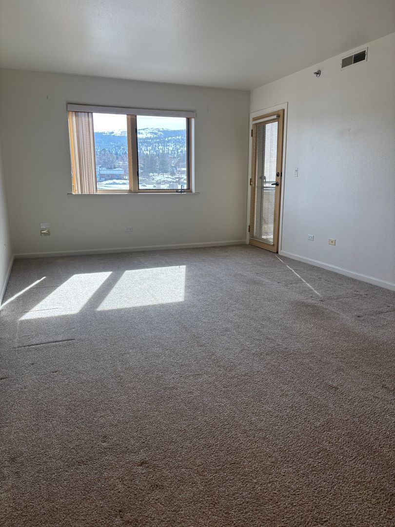 Helena Apartment: 1701 Prospect Ave. - Vista Square Apartments