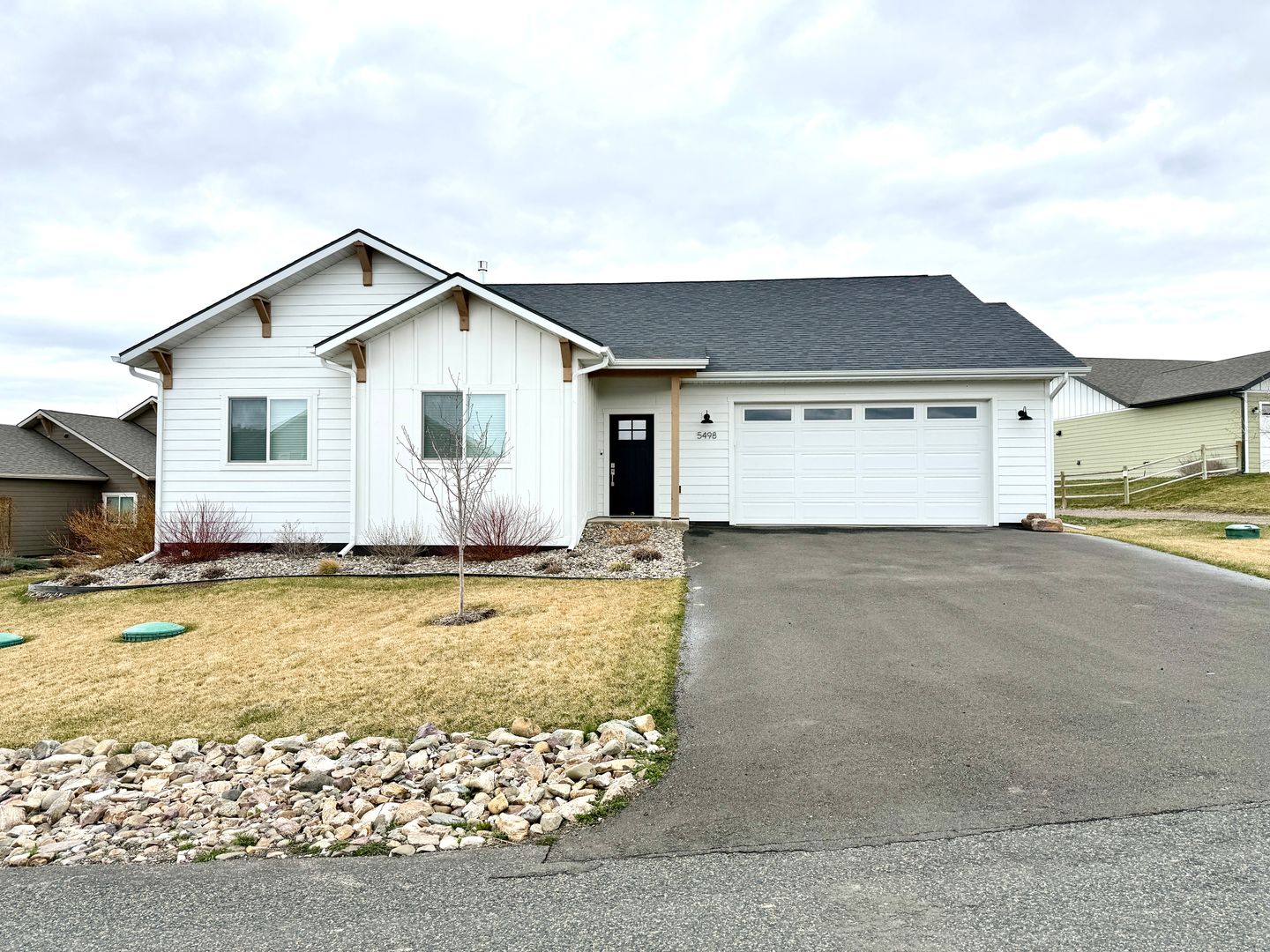 Helena House: 5498 Thimbleberry Loop