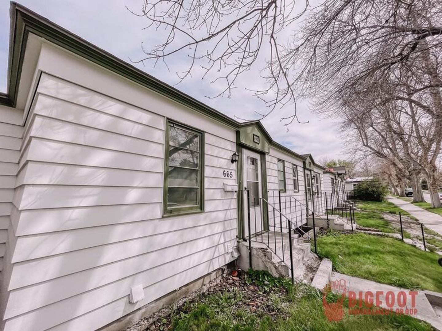 Helena Apartment: 665 Logan St.