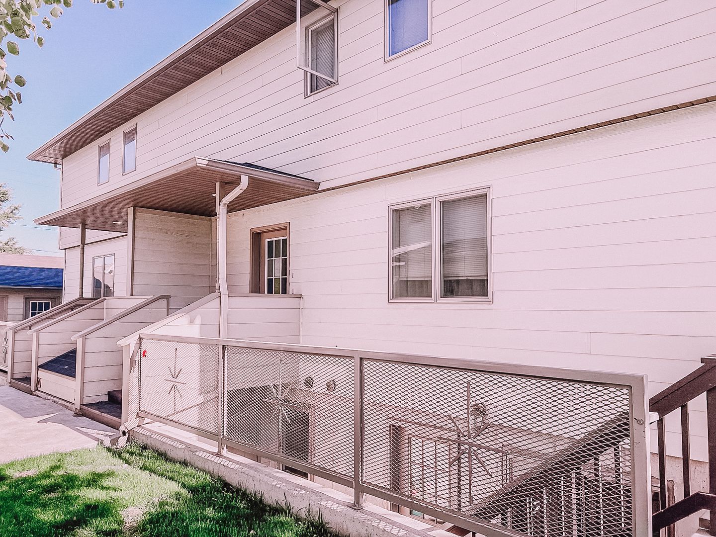 Helena Apartment: 1208 Walnut St.