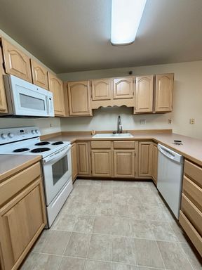 2 Bedroom/2 Full Bath Spacious Apartment Central Helena