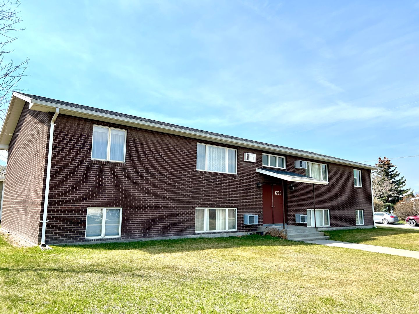 Helena Apartment: 1723 Hudson St