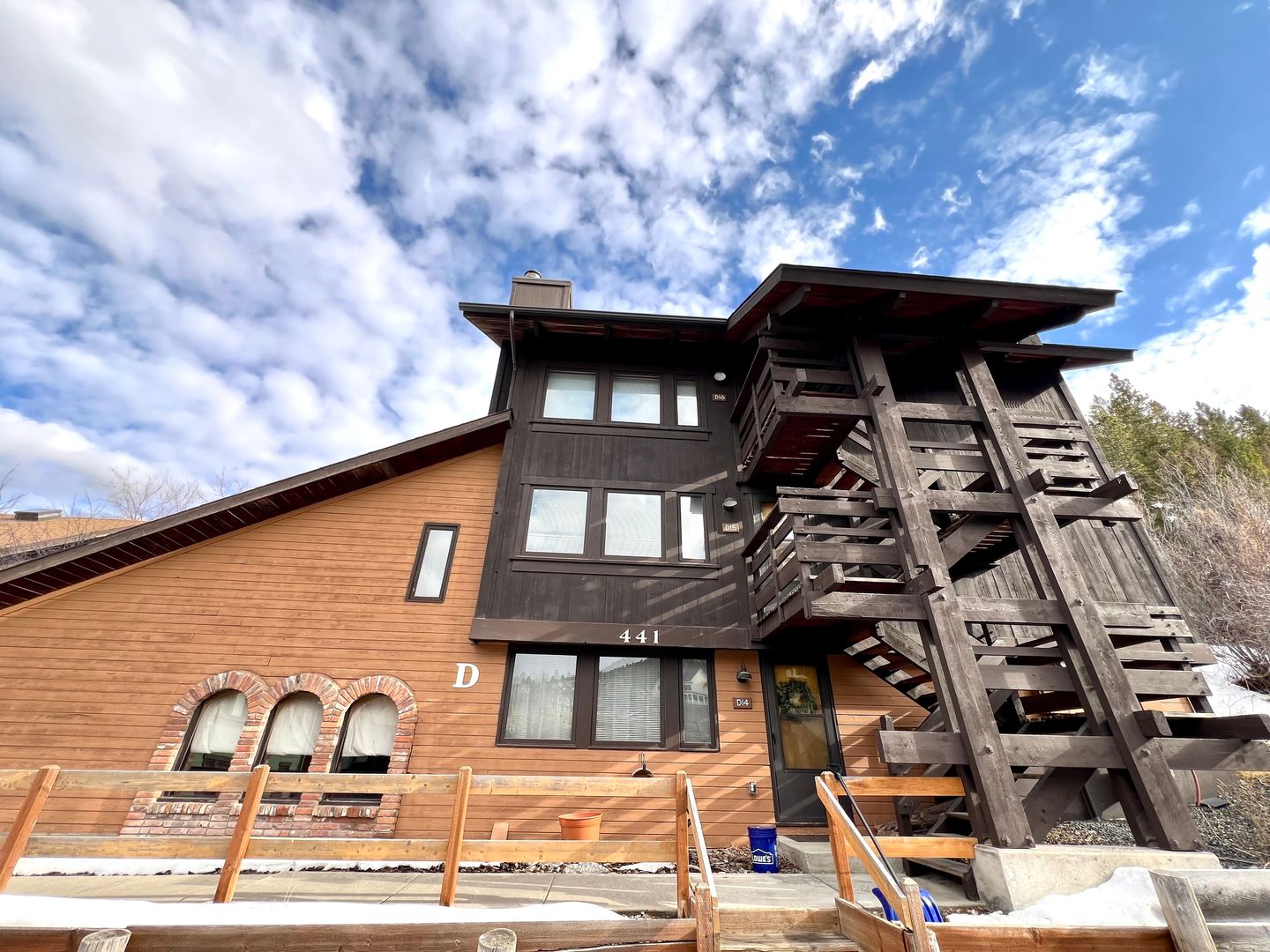 Helena Apartment: 441 South Park Ave D