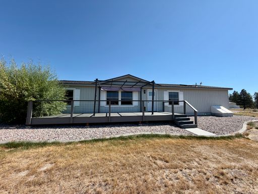 Pet Friendly 4 Bed 2 Bath Single Family Home With Garage and Newly Remodeled Kitchen! – photo 1
