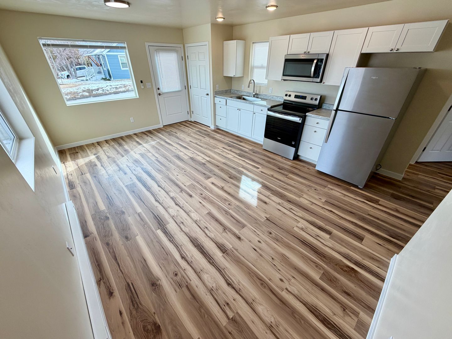 Helena Apartment: 1380 Cleveland