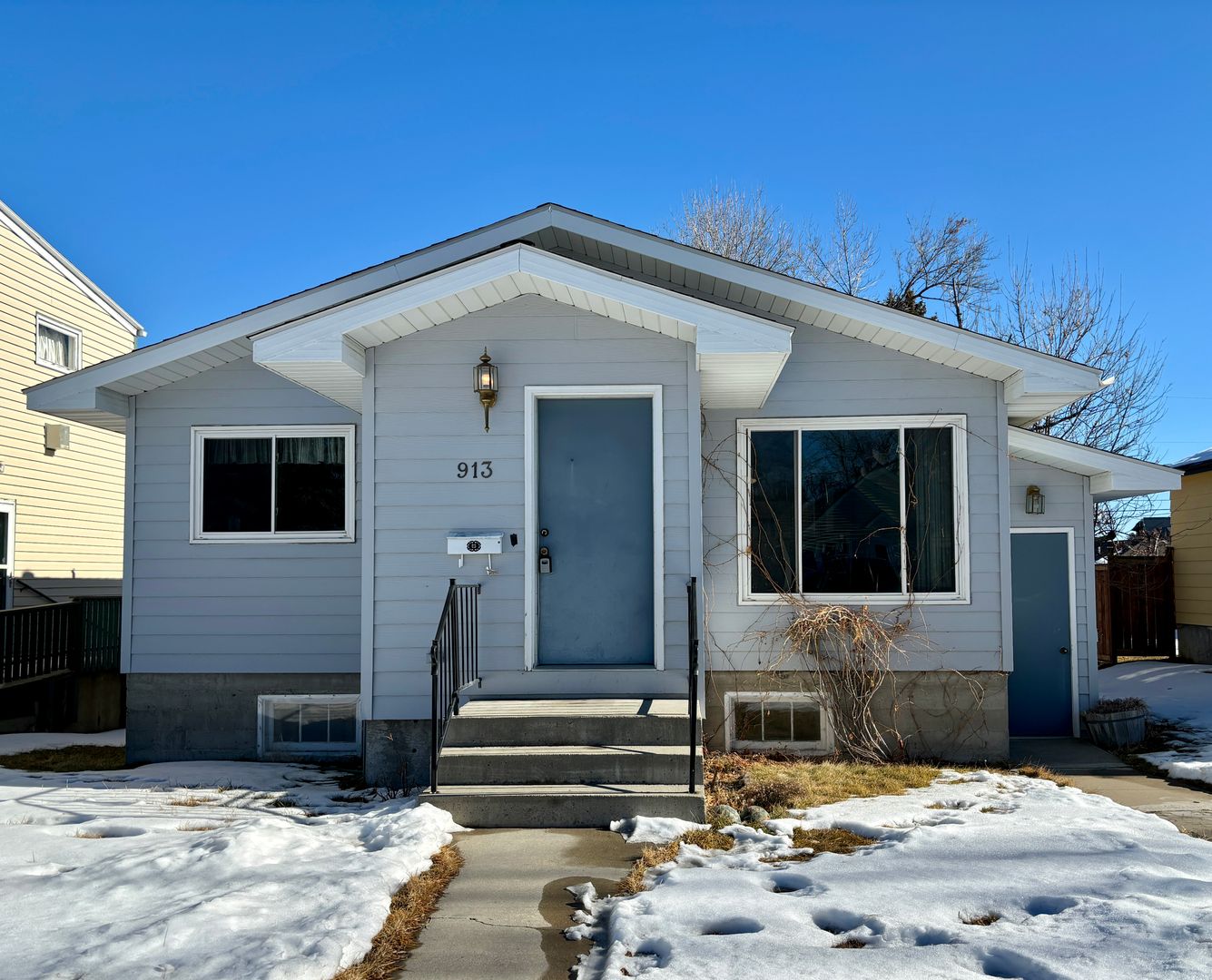 Helena Apartment: 913 N. Park Ave