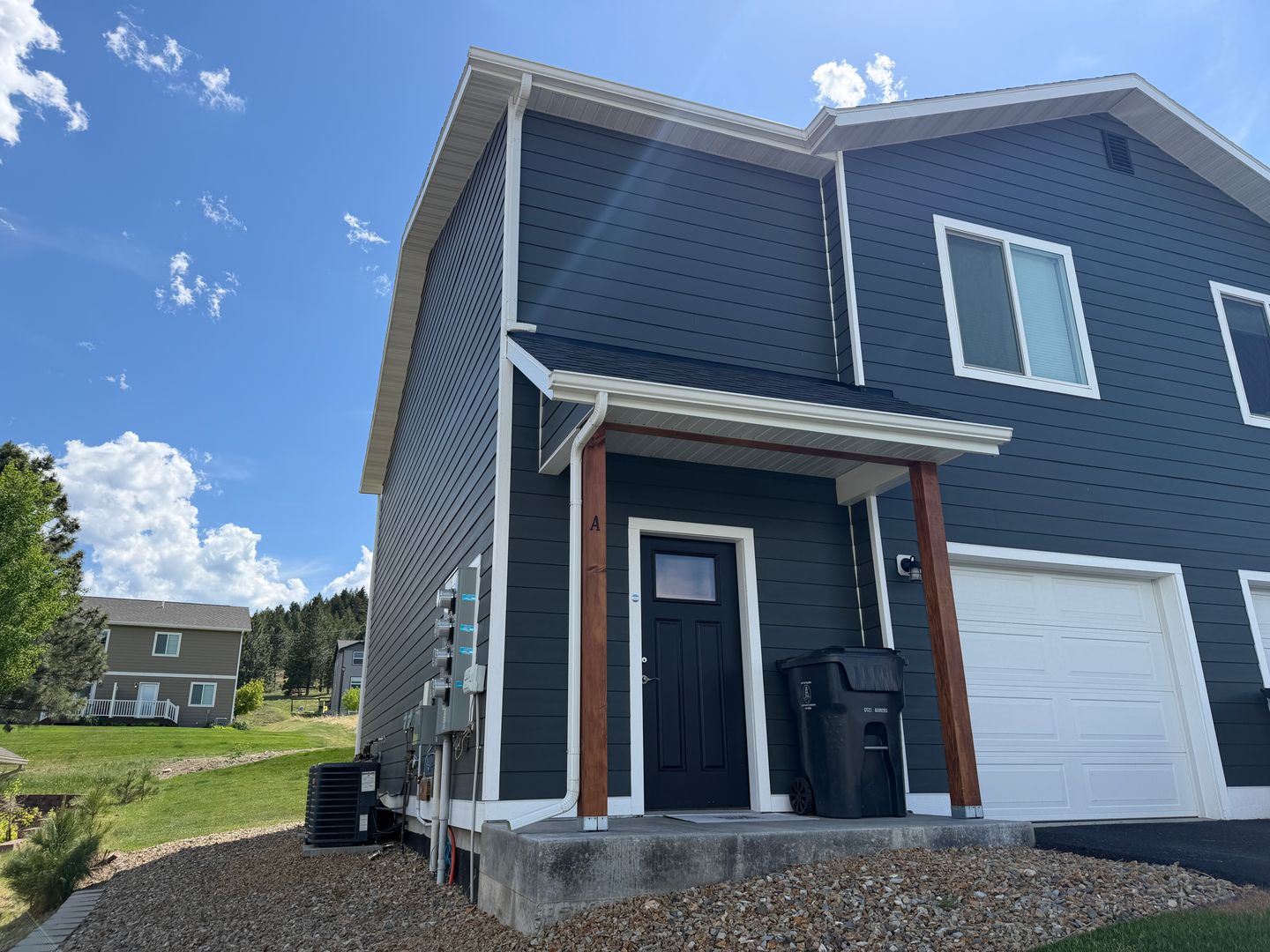 Helena Apartment: 3267 Cabernet Dr.