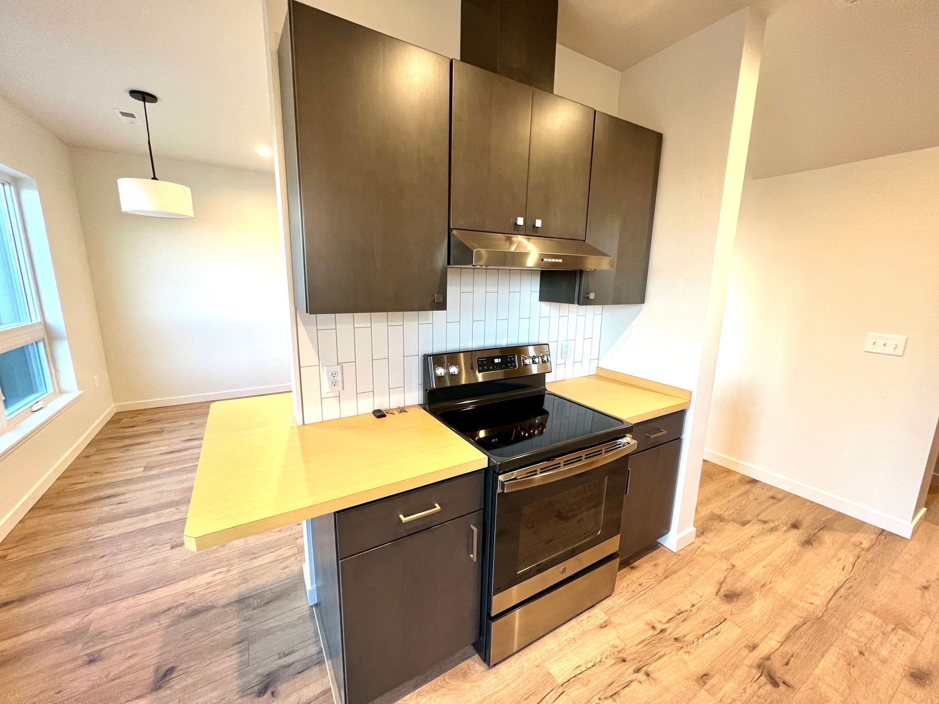 2314-18 Shorthorn Ave. Burnham Ranch Building 1 5 of 12