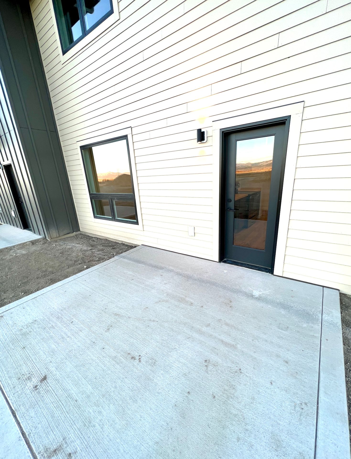 2314-18 Shorthorn Ave. Burnham Ranch Building 1 8 of 12