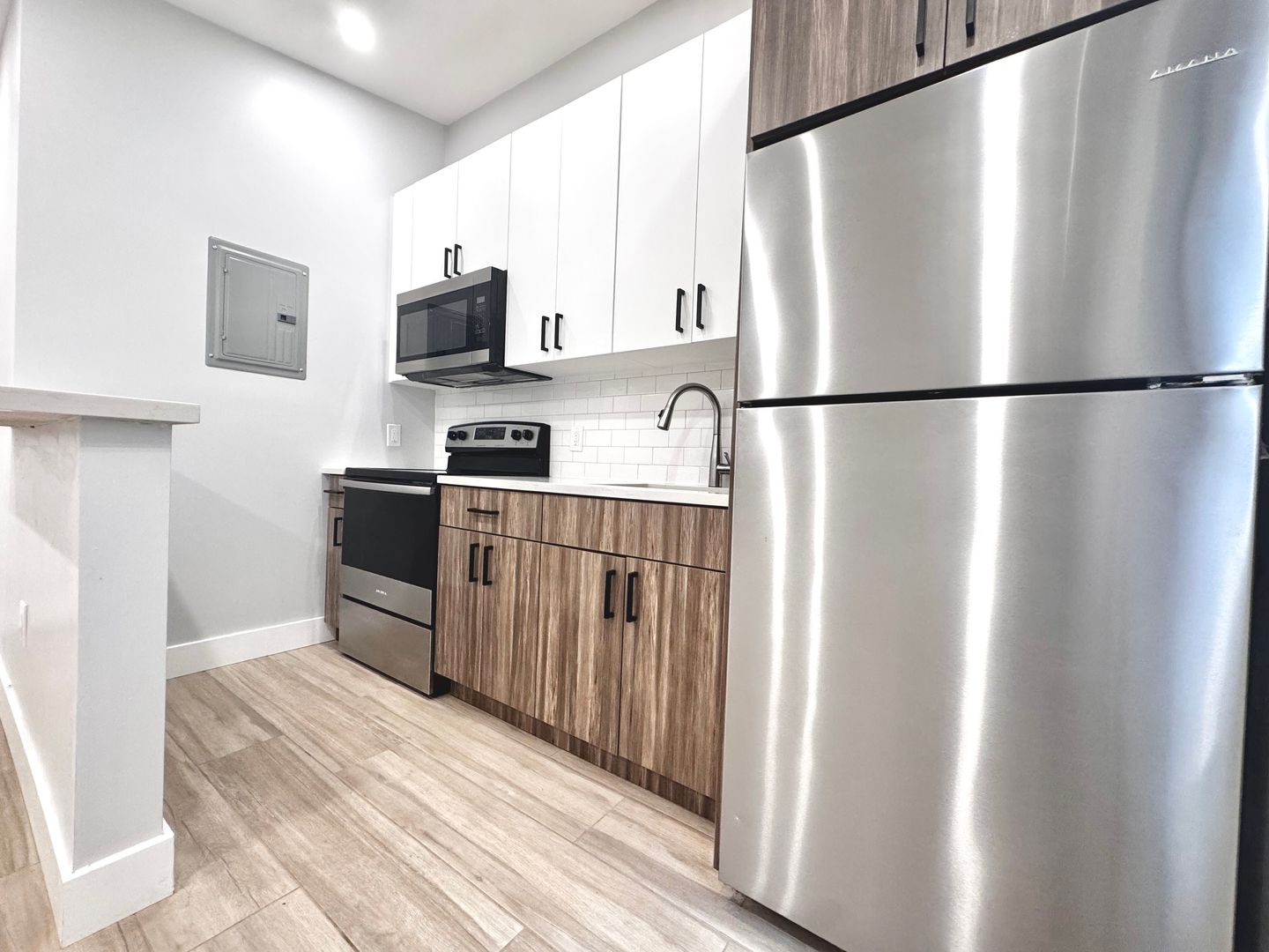 North Miami Beach House: 665 NE 178 ST - A