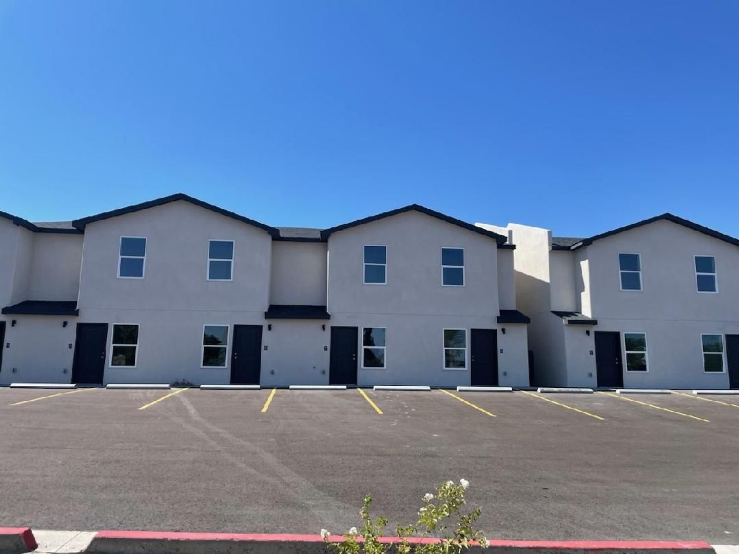 Las Cruces Apartment: 2102 Wyoming Ave