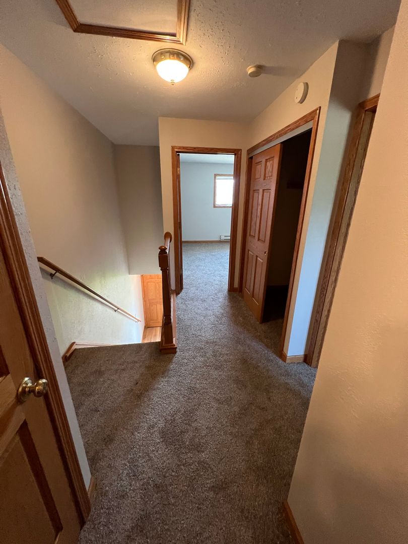 New Glarus Apartment: 22 14th Ave