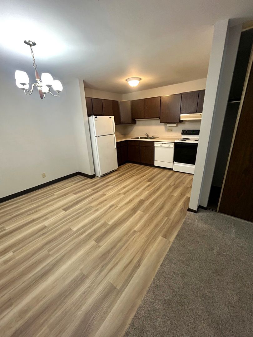 Monroe Apartment: 2217 8th Ave
