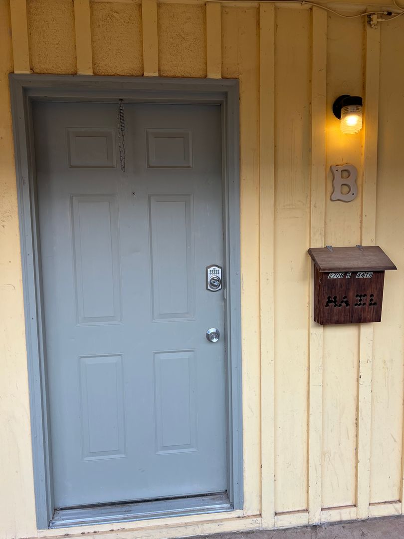 Lubbock Apartment: Boston and 44th St