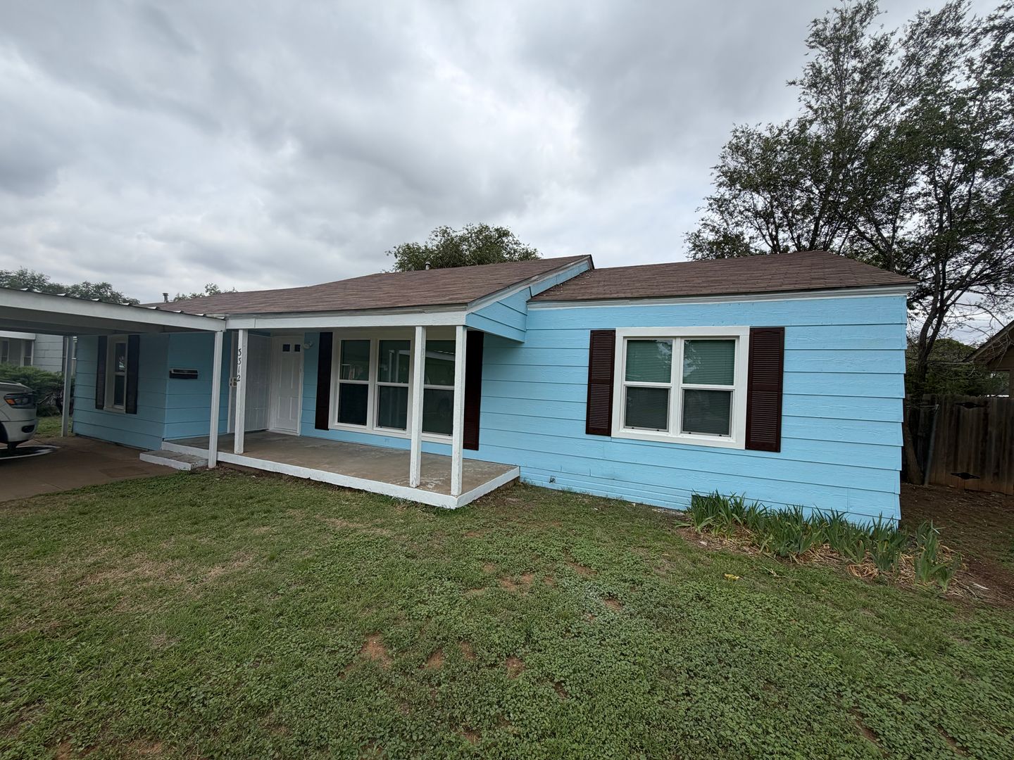 Lubbock House: 3312 31ST St