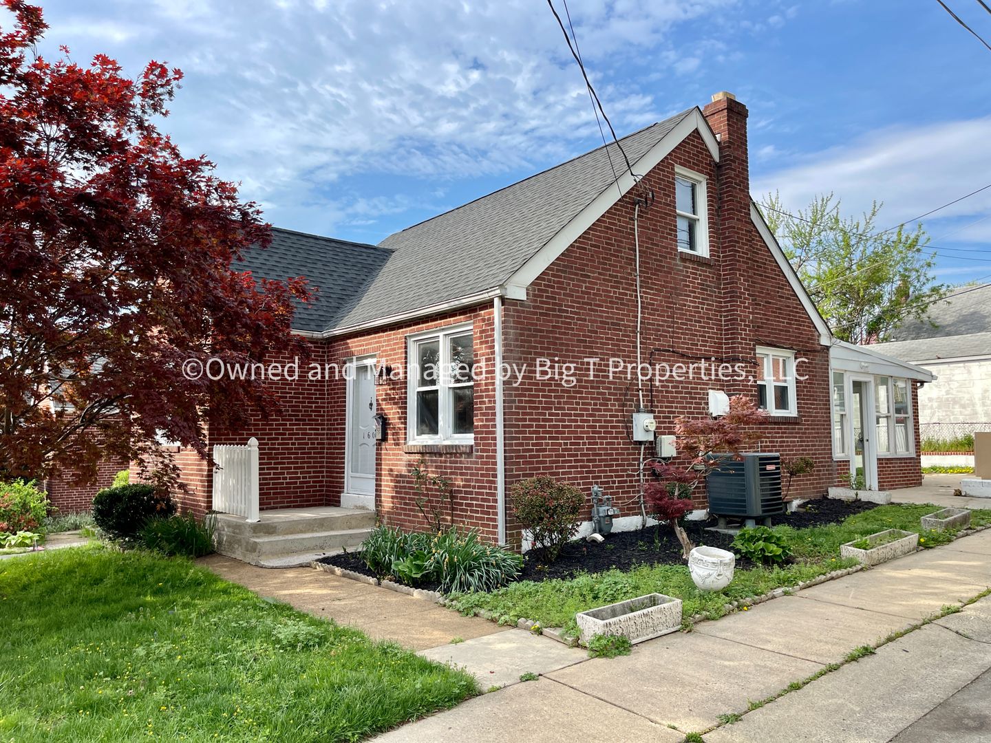 Wilmington House: 1601 E Latimer Pl