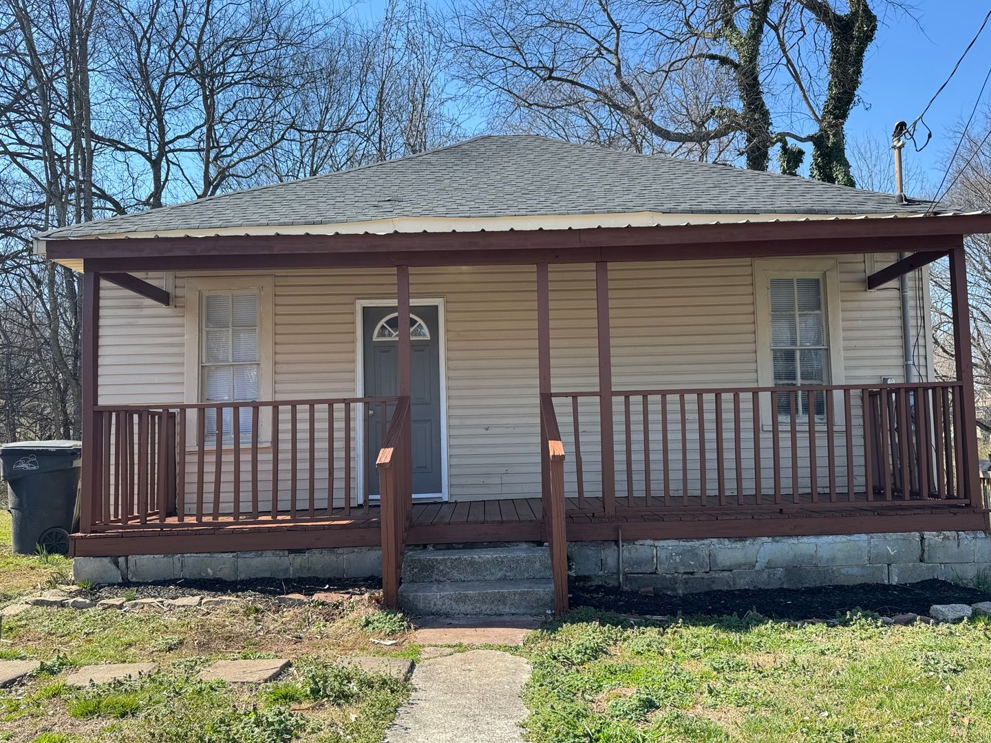Columbia House: 1510 Whatley Street