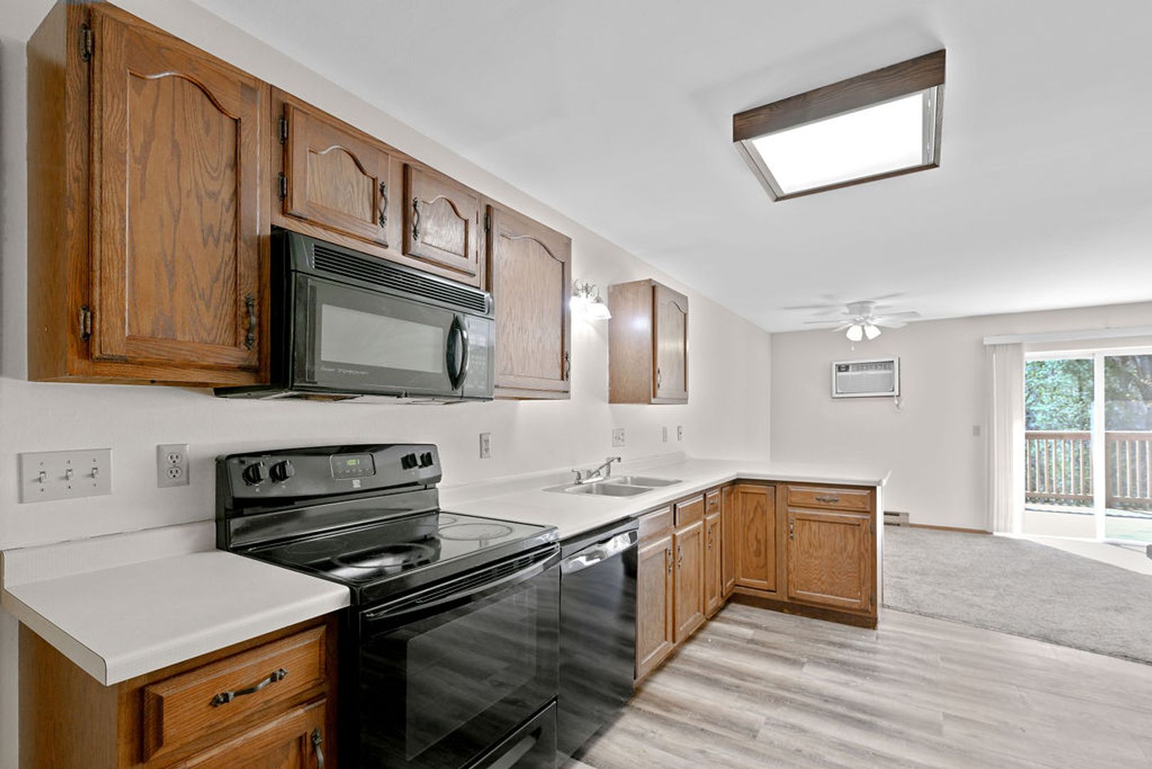305 N 2nd