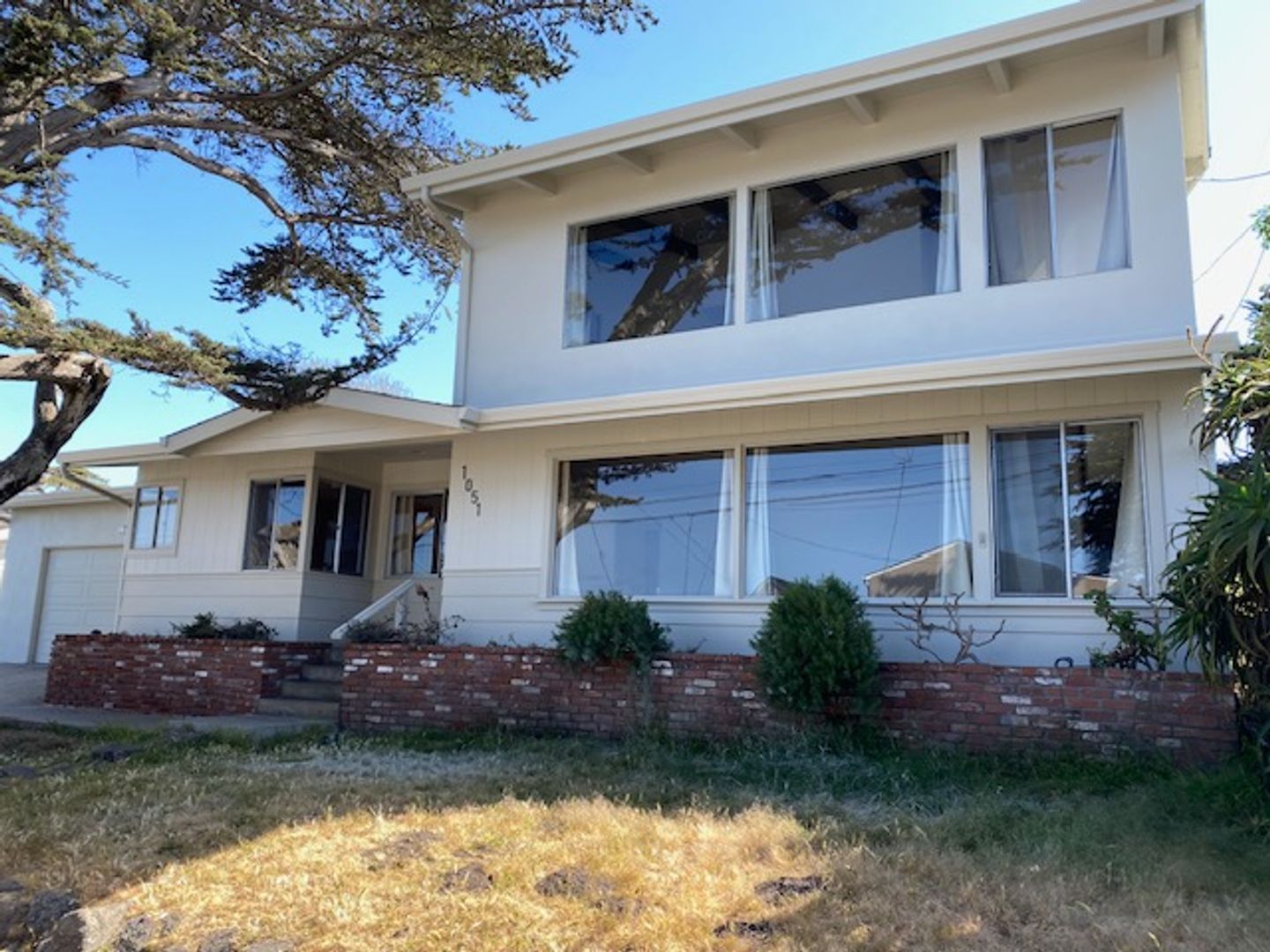 Pacific Grove House: 1051 Shell Ave