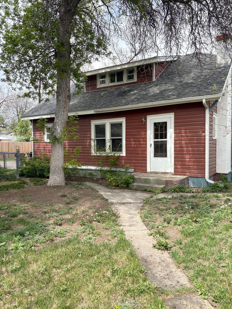 Billings House: 205 1/2 Terry