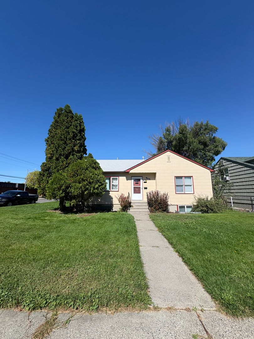 Billings Multiplex: 945 Alderson