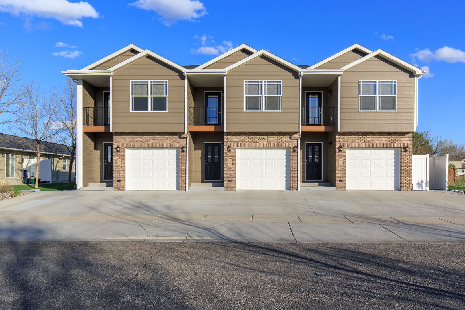 Billings Apartment: 3350 Crater Lake Ave Unit A