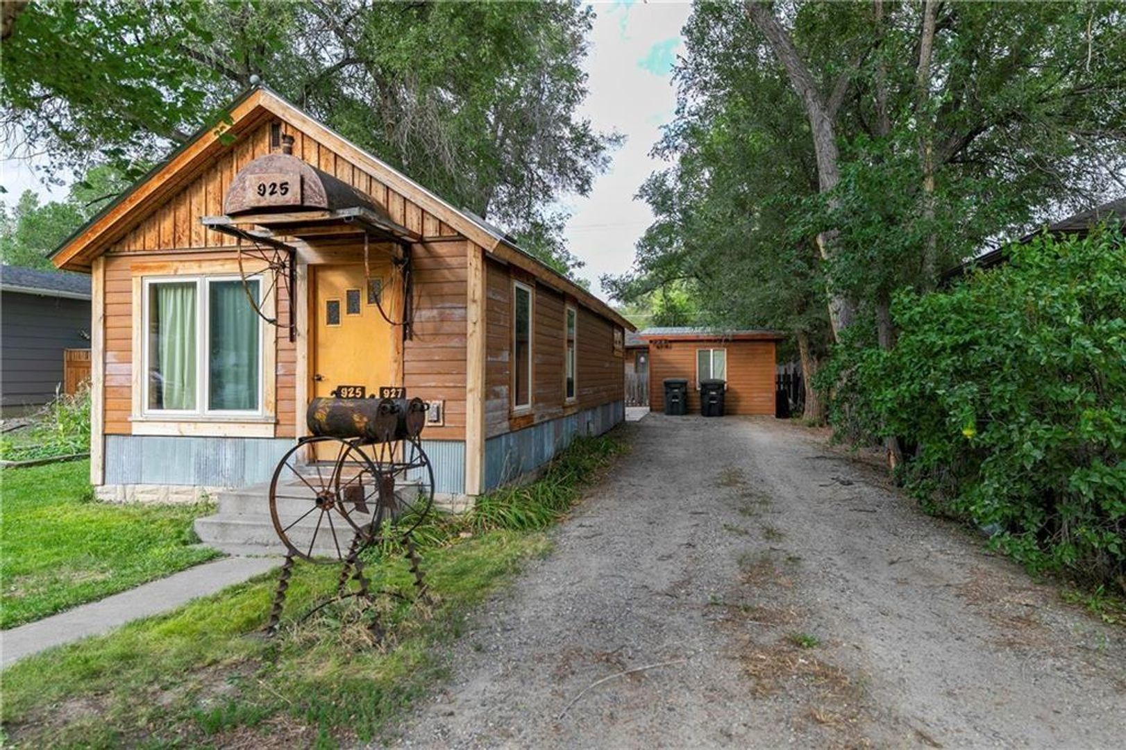 Billings House: 925 N 24th St