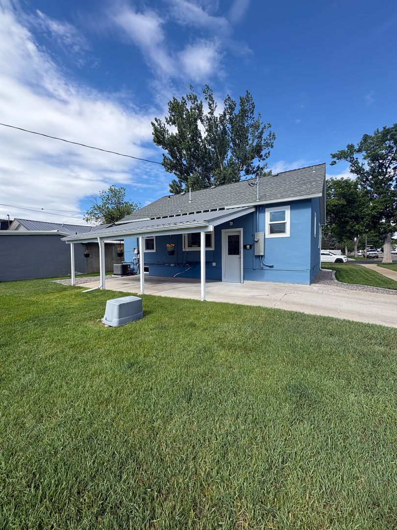 Laurel Apartment: 119 4th Ave