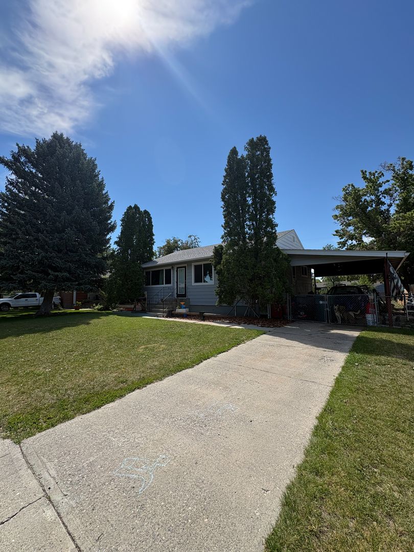 Billings House: 2120 yellowstone ave