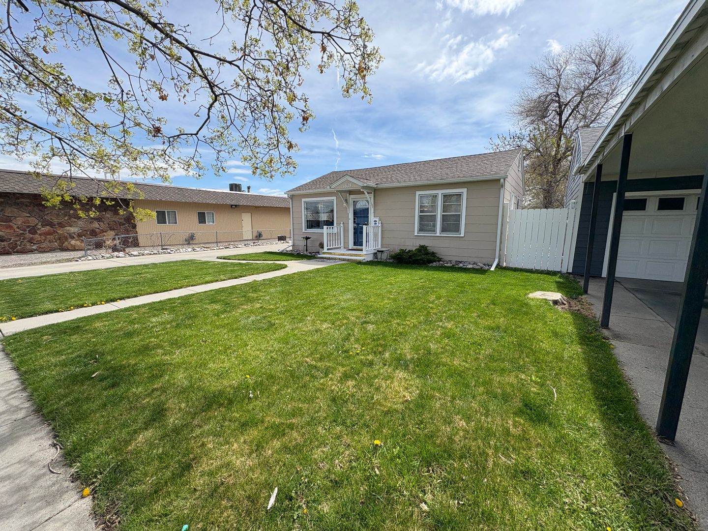 Billings House: 1628 Alderson Ave
