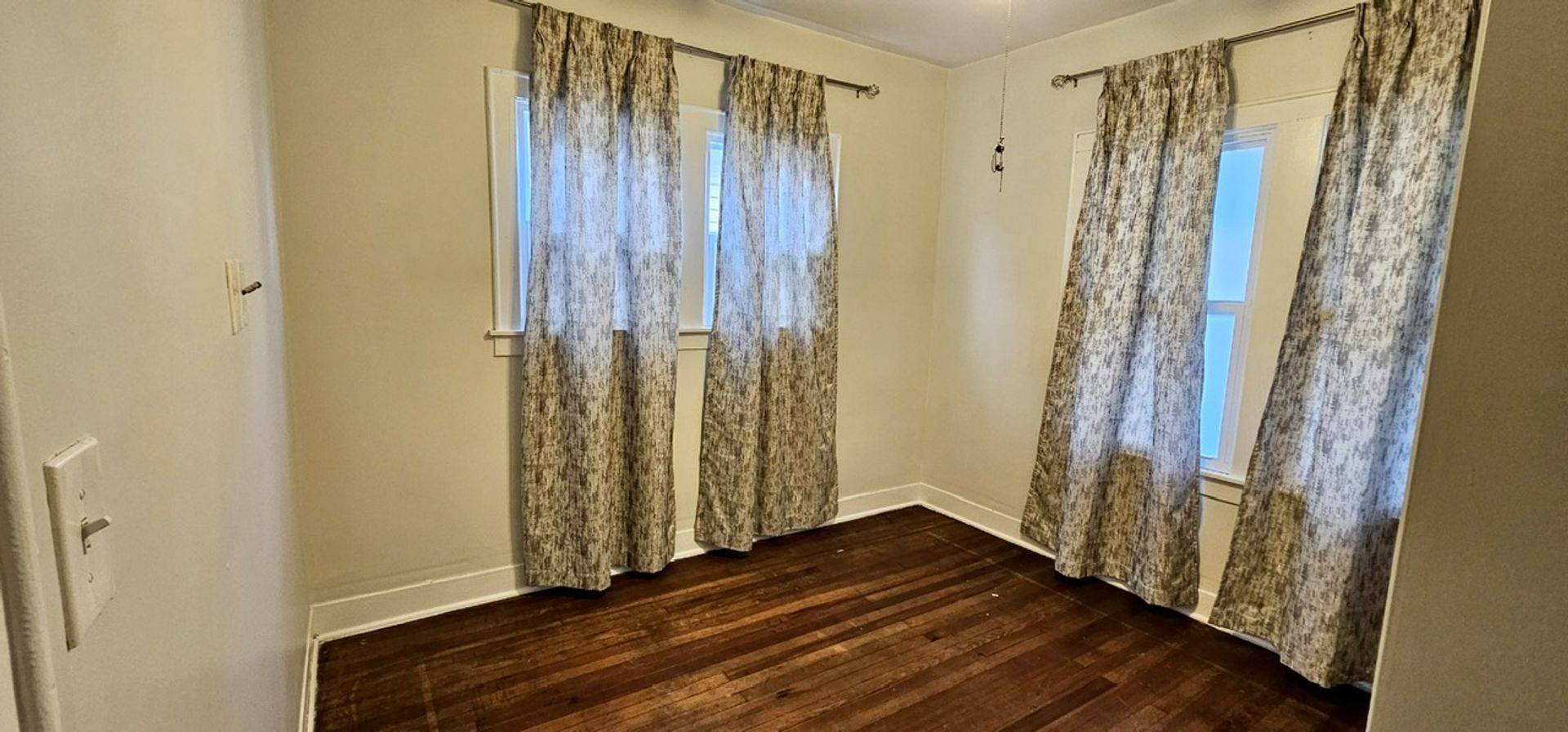 832 Hazel Street , Louisville, KY 40211