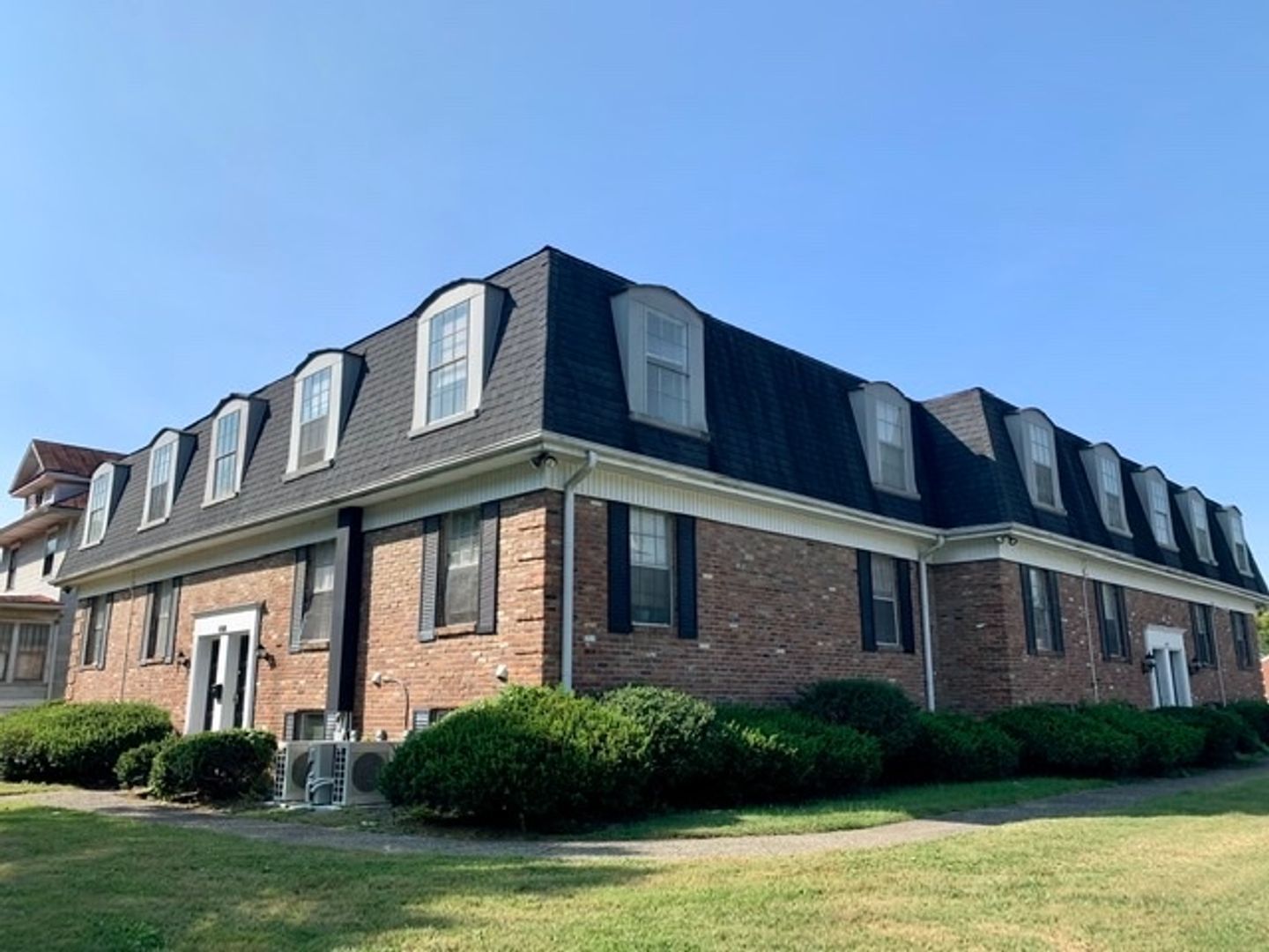 Louisville Apartment: 4800 Southern Parkway/602 & 604 Bluegrass Pkwy