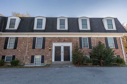 604 Bluegrass #4 (Beechmont/ South Louisville) – photo 1