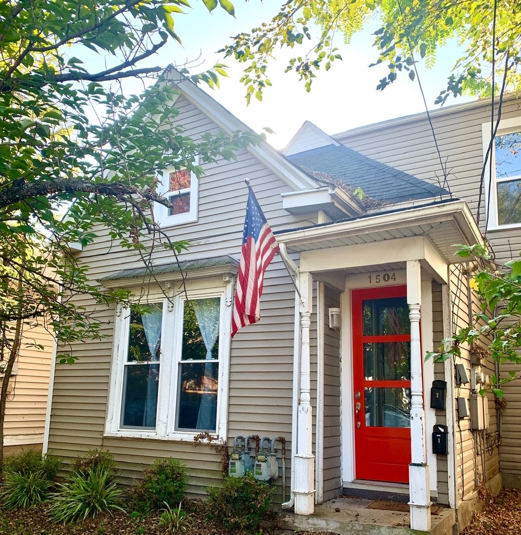 Louisville Apartment: 1504 E Breckinridge Street