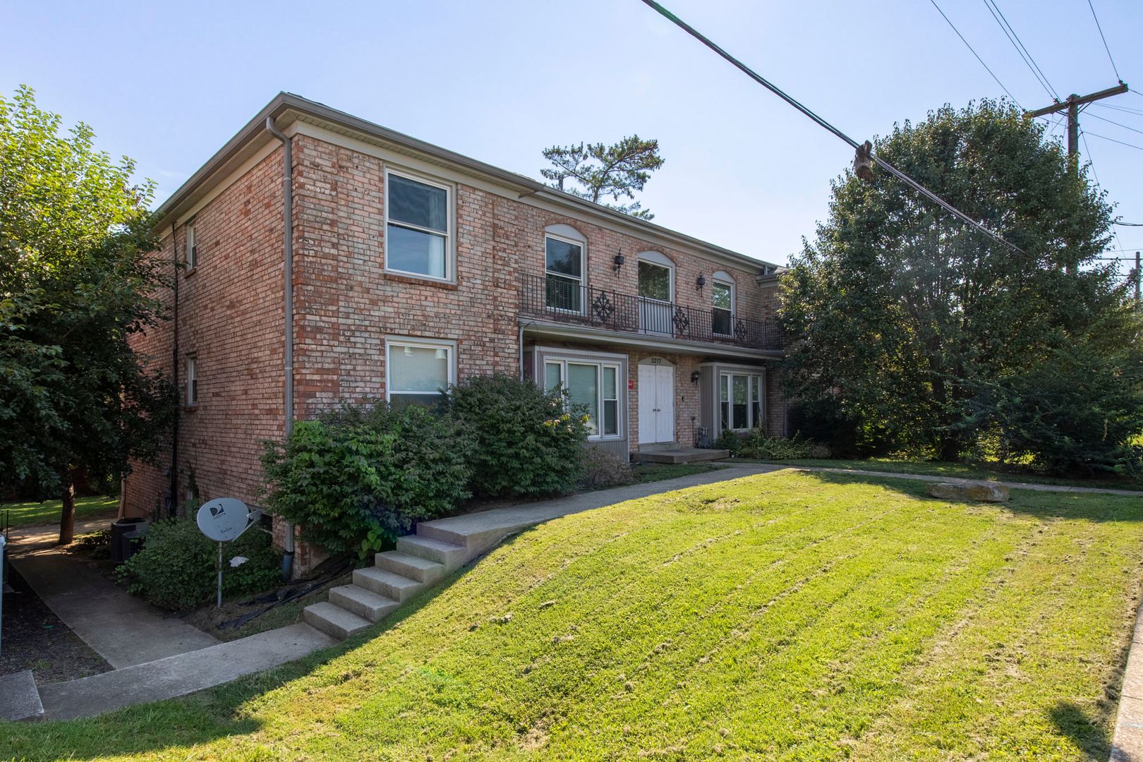 Louisville Apartment: 3217 Kemmons Drive