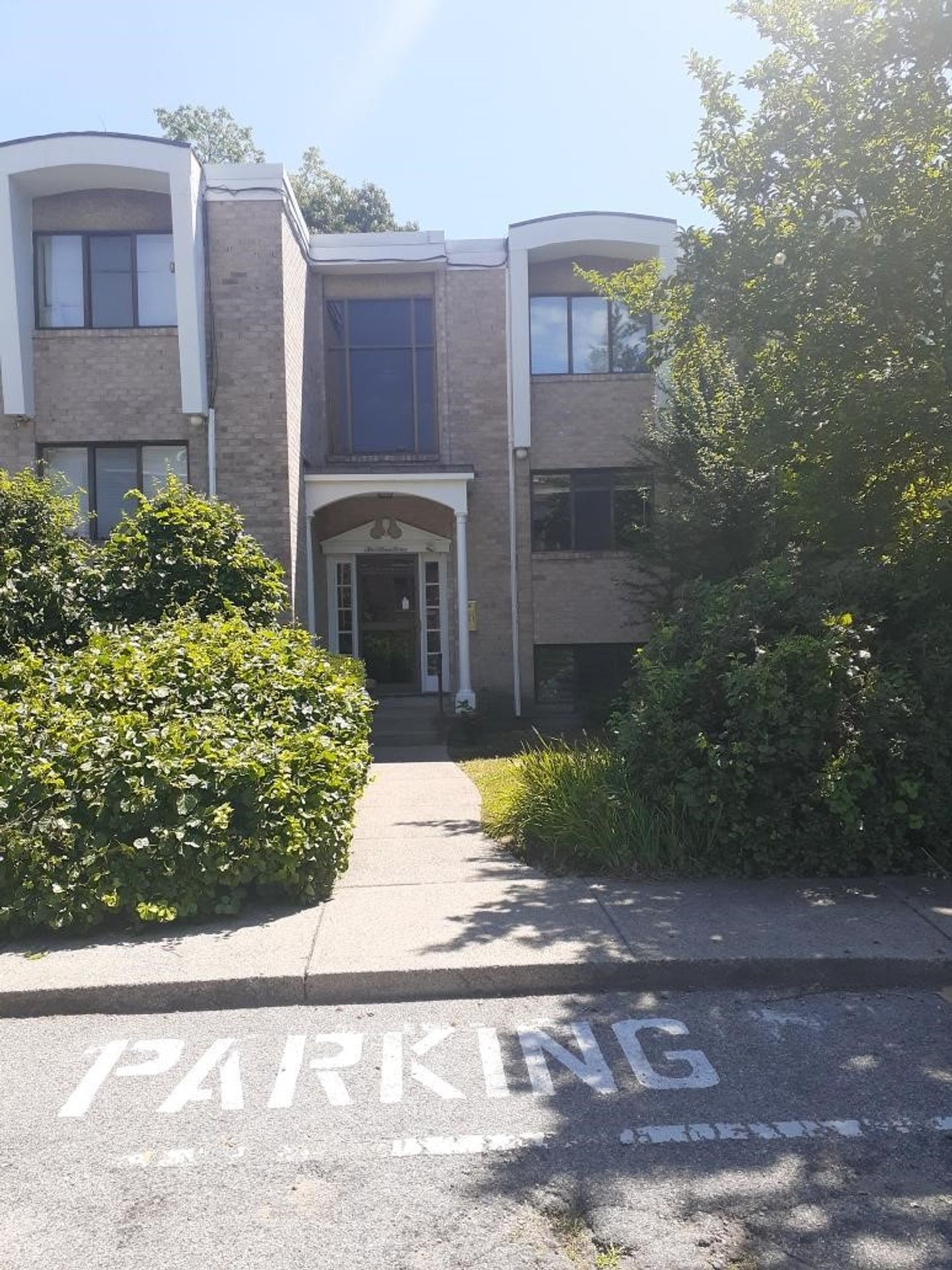 ALUMNI EAST ASSOCIATES (9)