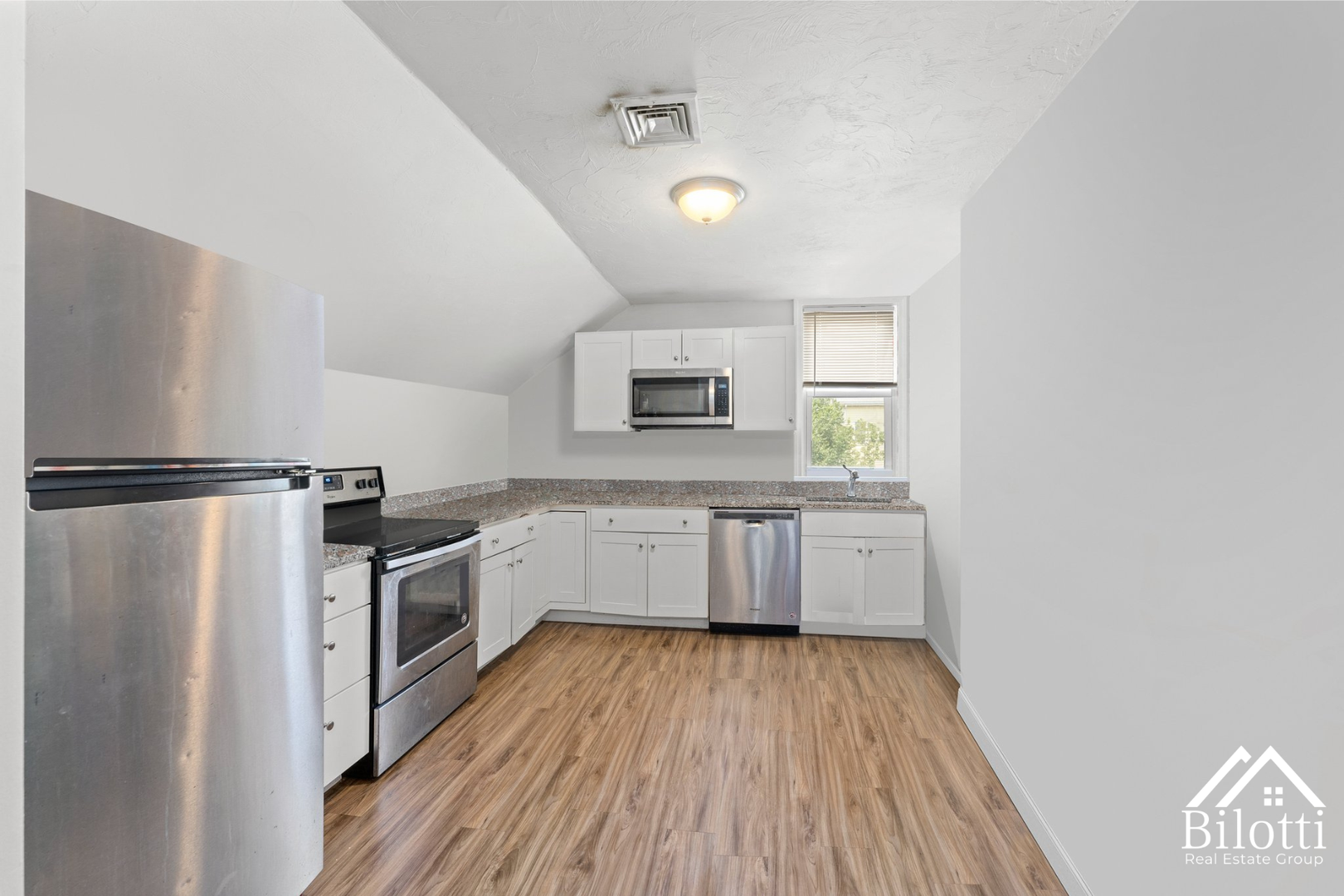 Providence Apartment: 146 George M Cohan Blvd