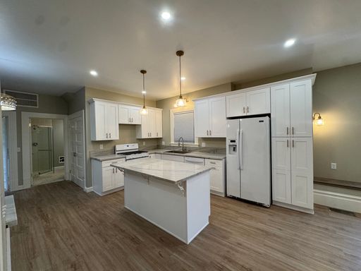 Spacious Victorian Beauty. 2 or 3 bedroom, 1 bathroom – photo 1