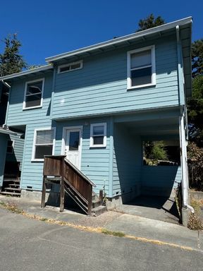 Jacoby Creek, 2/1 W/ Washer / Dryer, off street parking