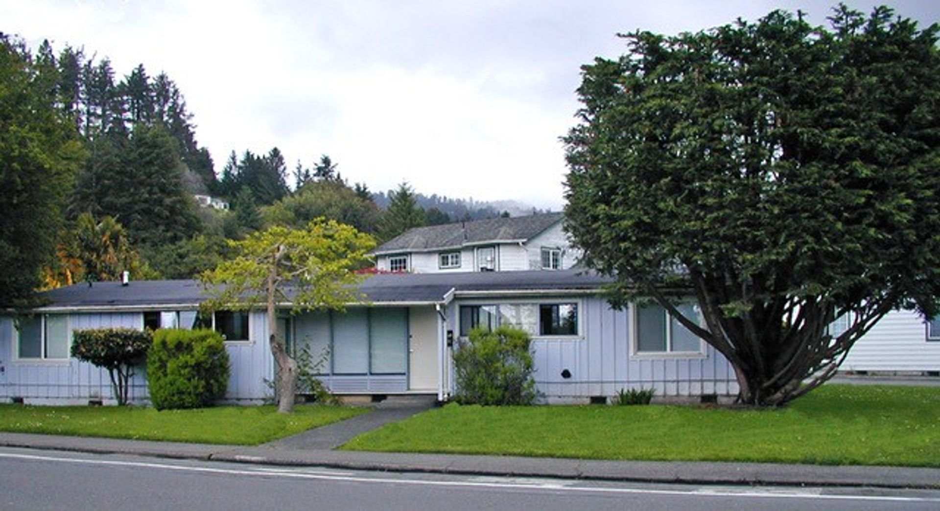 Arcata Apartment: 910 Crescent Way