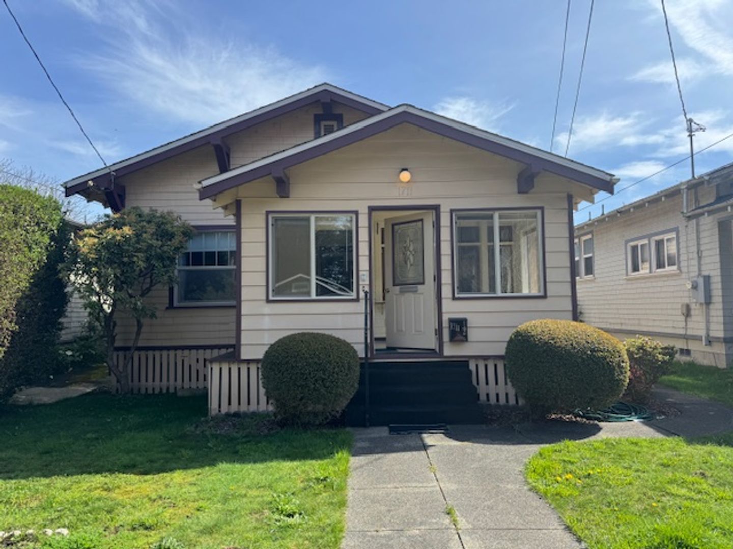 Eureka Apartment: 1711 G ST