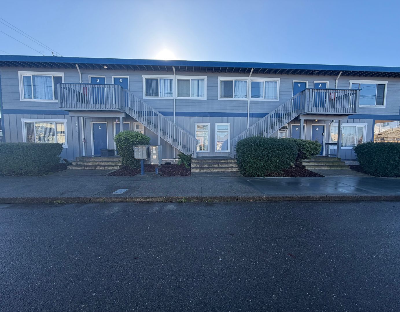 Eureka Apartment: 840 8th ST