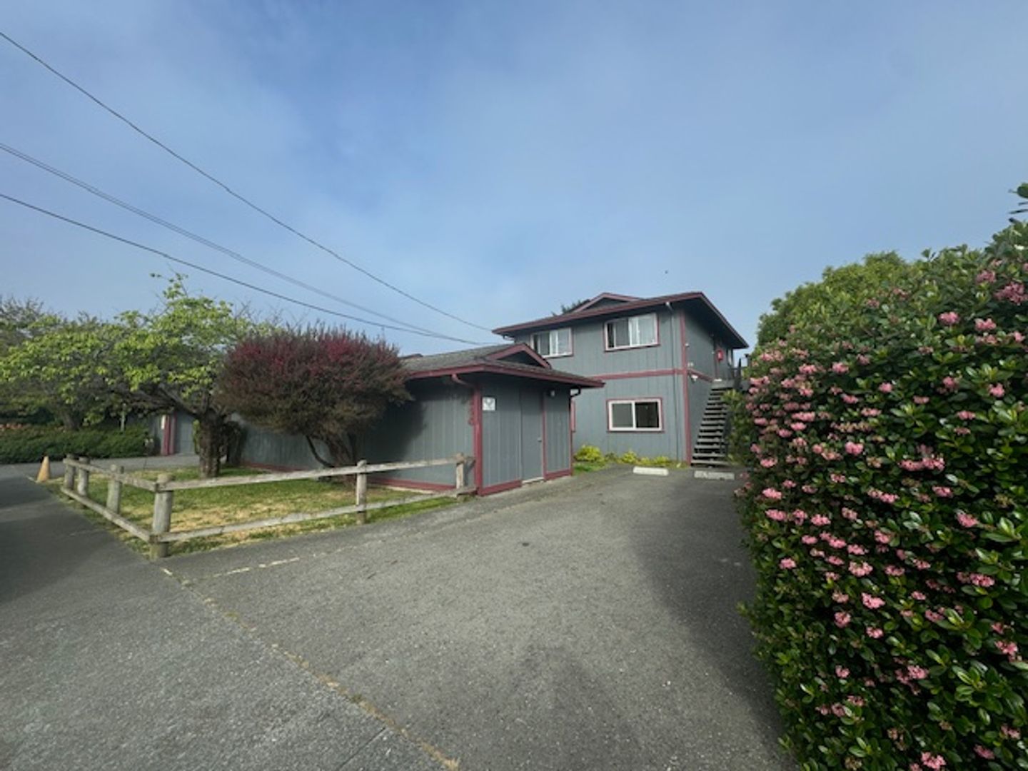 Eureka Apartment: 2344 Progress ST