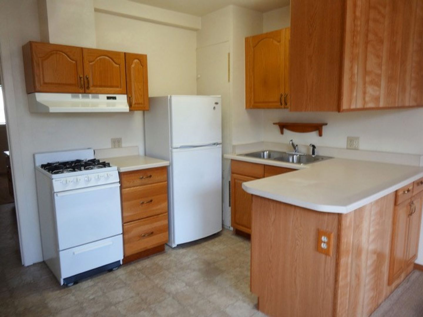 Arcata Apartment: 1375 Grant Ave