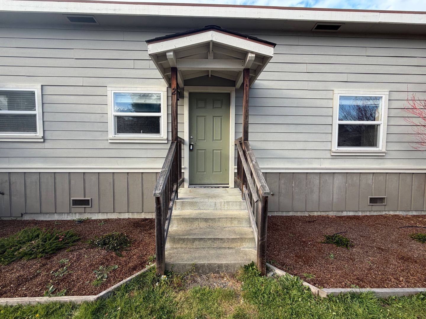 Eureka Apartment: 4753 Herron RD